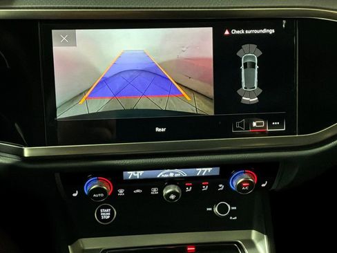 New 2025 Audi Q3 2.0T Premium image 3