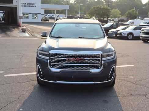 Used 2020 GMC Acadia Denali w/ Technology Package FWD image 3