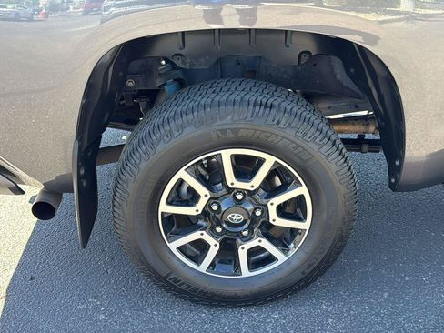 Certified 2018 Toyota Tundra Limited w/ Limited Premium Package AWD/4WD image 11
