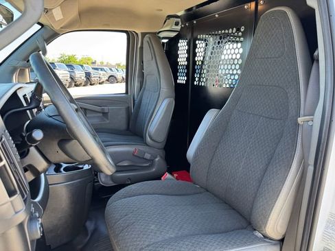 Used 2024 GMC Savana 2500 w/ Driver Convenience Package RWD image 15