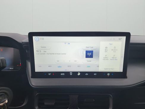 Used 2025 Ford Maverick XL w/ Equipment Group 101A image 19