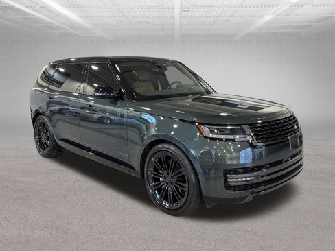 Used 2026 Land Rover Range Rover Long Wheelbase SE AWD/4WD image 10