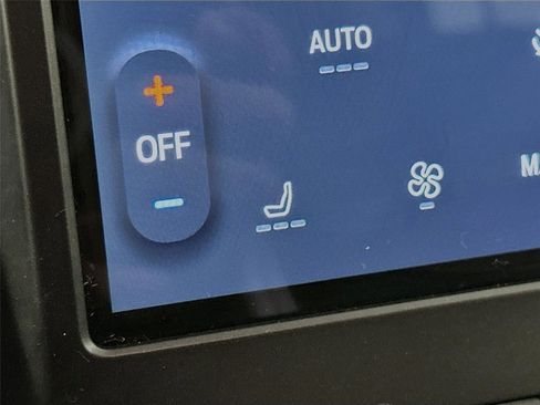 Used 2024 Ford Edge SEL AWD/4WD image 16