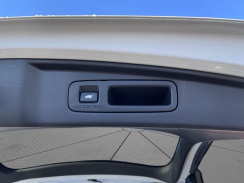 Used 2025 Honda CR-V EX-L image 18