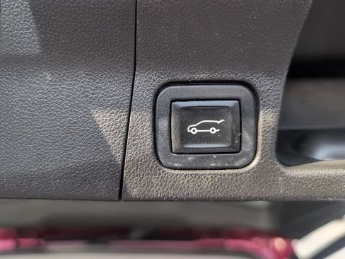 Used 2017 GMC Acadia SLE w/ Driver Alert Package I AWD/4WD image 12