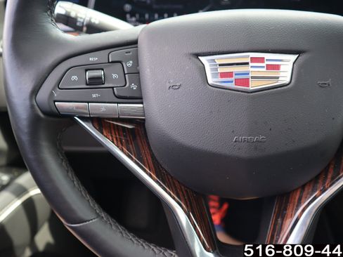 Used 2023 Cadillac Escalade Premium Luxury image 15