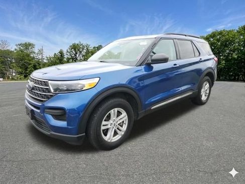 Used 2022 Ford Explorer XLT AWD/4WD image 4