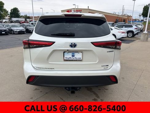 Certified 2020 Toyota Highlander XLE AWD/4WD image 14