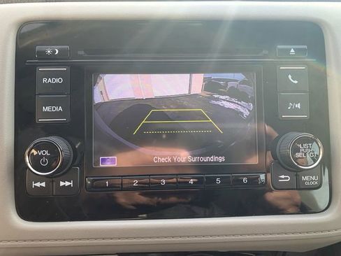 Used 2022 Honda HR-V LX image 31