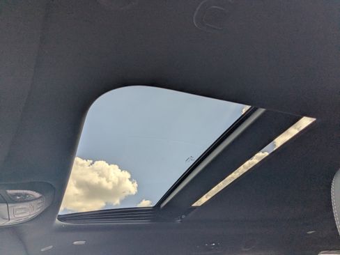 New 2026 Chrysler Pacifica Limited image 19