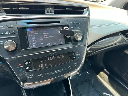 Used 2013 Toyota Avalon XLE Touring FWD image 20