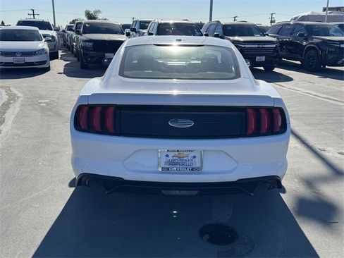 Used 2020 Ford Mustang Premium image 3