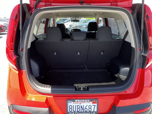 Used 2020 Kia Soul LX FWD image 19