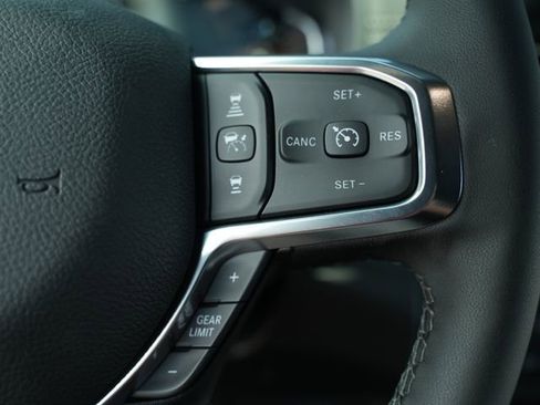 New 2026 RAM 2500 Laramie AWD/4WD image 31