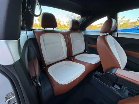 Used 2015 Volkswagen Beetle 1.8T Classic image 40