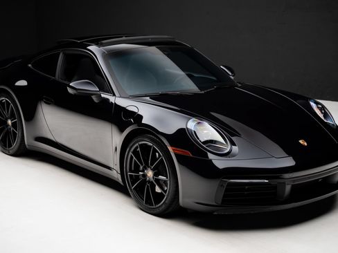 Used 2024 Porsche 911 Carrera 4 AWD/4WD image 40