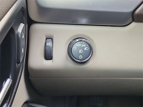 Used 2019 Chevrolet Tahoe LT w/ LT Signature Package image 18