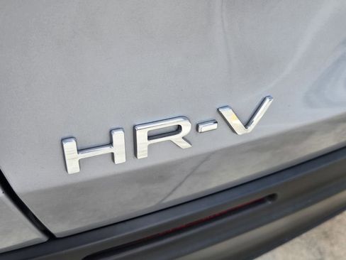 Certified 2025 Honda HR-V LX image 13