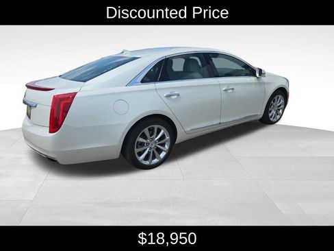 Used 2014 Cadillac XTS Luxury w/ Driver Awareness Package AWD/4WD image 3