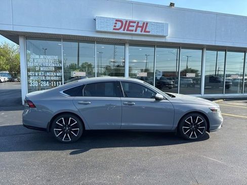Used 2024 Honda Accord Touring image 9