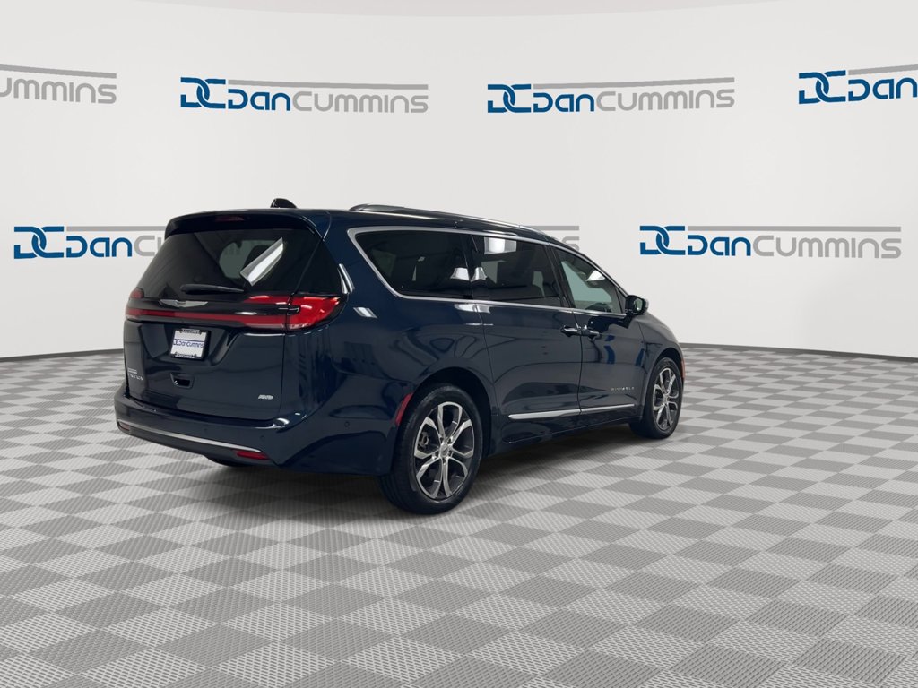 Used 2023 Chrysler Pacifica Pinnacle AWD/4WD image 8
