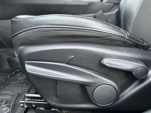 Used 2024 Jeep Compass Latitude image 12