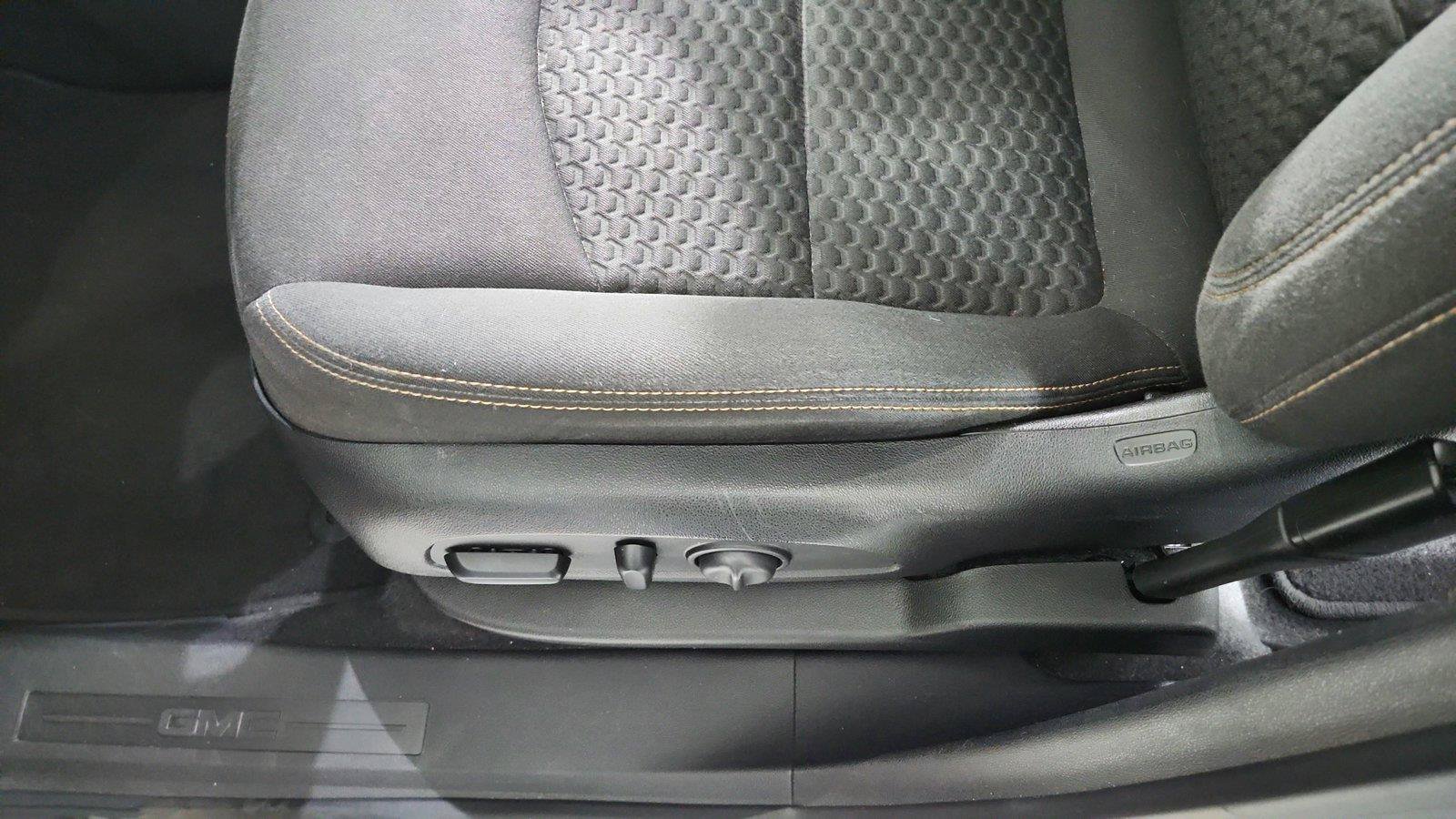 Used 2019 GMC Terrain SLE w/ Driver Convenience Package FWD image 18