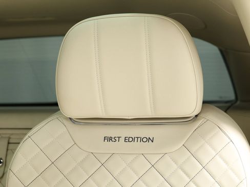 Used 2017 Bentley Bentayga AWD/4WD image 60