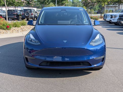 Used 2023 Tesla Model Y Long Range AWD/4WD image 8