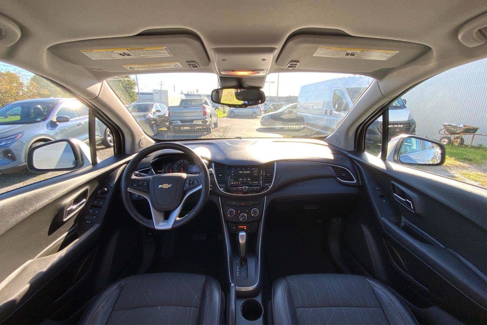 Used 2019 Chevrolet Trax LT w/ LT Convenience Package AWD/4WD image 31