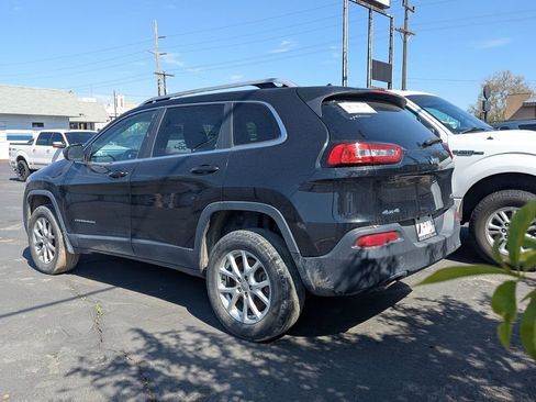 Used 2014 Jeep Cherokee Latitude w/ Cold Weather Group AWD/4WD image 6