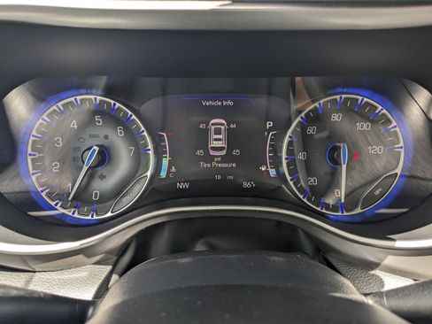 New 2025 Chrysler Voyager LX image 22