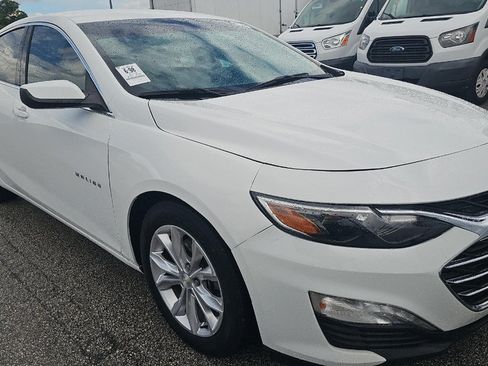 Used 2019 Chevrolet Malibu LT w/ Driver Confidence Package II FWD image 4