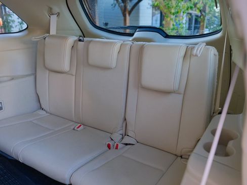Used 2016 Toyota Highlander Limited FWD image 35