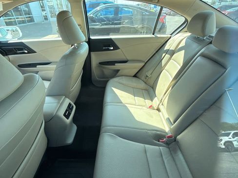 Used 2016 Honda Accord EX-L image 11