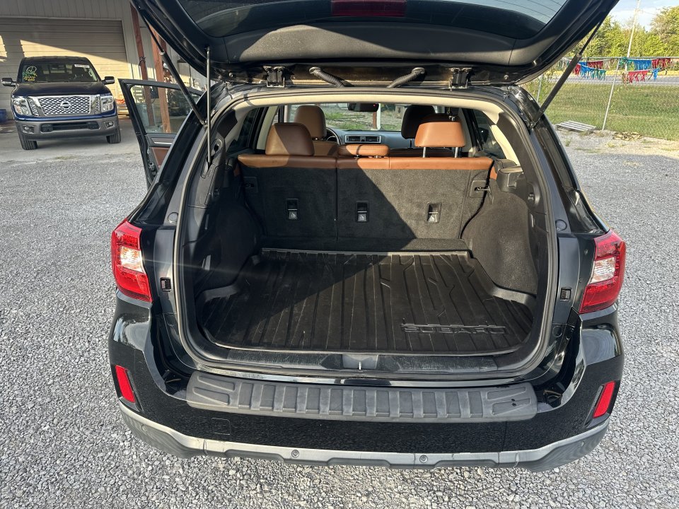Used 2017 Subaru Outback 3.6R Touring AWD/4WD image 20