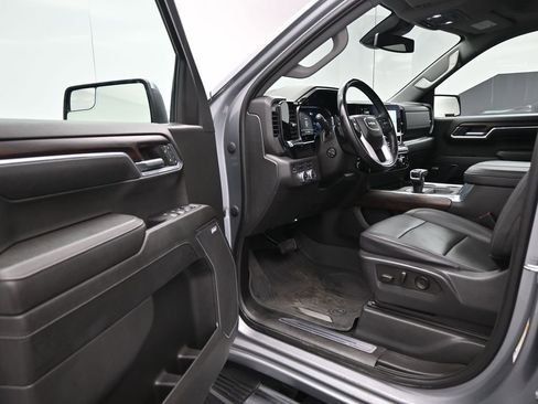Used 2023 GMC Sierra 1500 SLT w/ SLT Premium Package AWD/4WD image 9