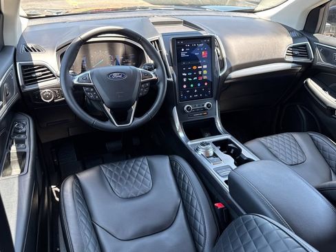 Used 2024 Ford Edge Titanium w/ Equipment Group 301A AWD/4WD image 7