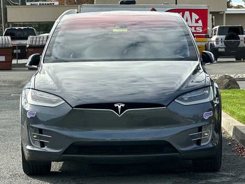 Used 2016 Tesla Model X 90D image 6