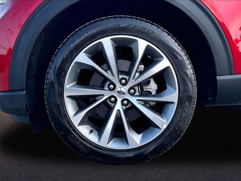 Used 2025 Ford Explorer Platinum w/ Ultimate Package AWD/4WD image 9