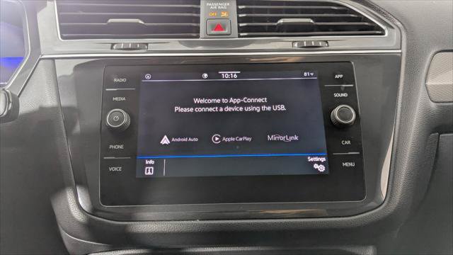Used 2023 Volkswagen Tiguan SE R-Line FWD image 34