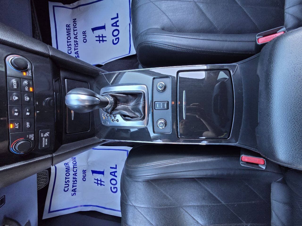 Used 2011 INFINITI FX35 AWD w/ Premium Pkg image 23