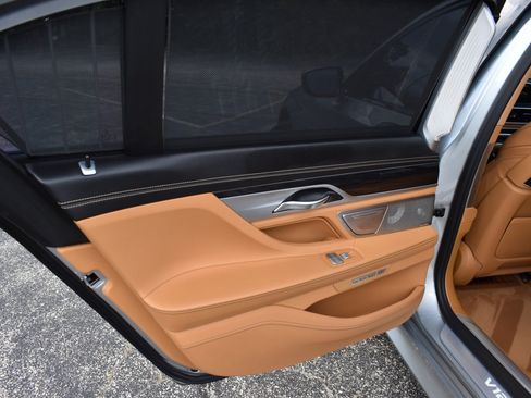 Used 2018 BMW M760i xDrive AWD/4WD image 29