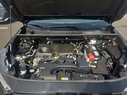 Certified 2025 Toyota RAV4 XLE AWD/4WD image 30