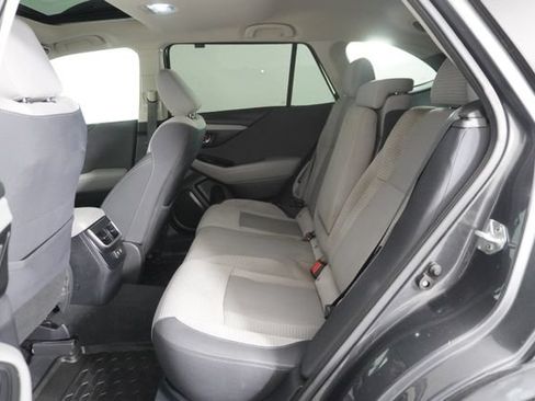 Used 2022 Subaru Outback Premium AWD/4WD image 32