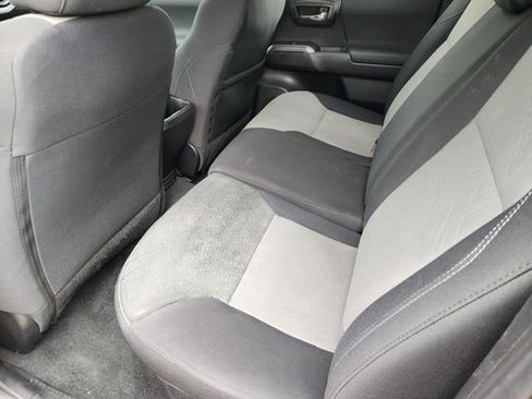 Used 2023 Toyota Tacoma TRD Off-Road image 20