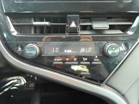 Used 2023 Toyota Camry LE FWD image 39