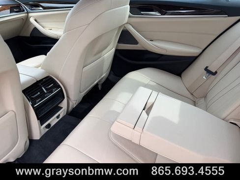 Used 2019 BMW 530i xDrive AWD/4WD image 16