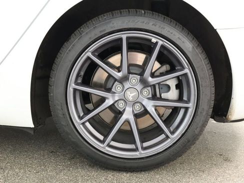 Used 2023 Tesla Model 3 Standard Range image 8