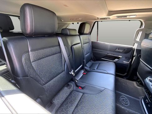 Used 2024 Toyota Sequoia Limited w/ Tow Technology Package AWD/4WD image 20